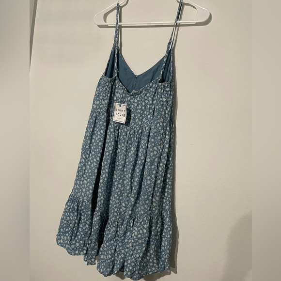 Small Dress - Picture 2 of 3